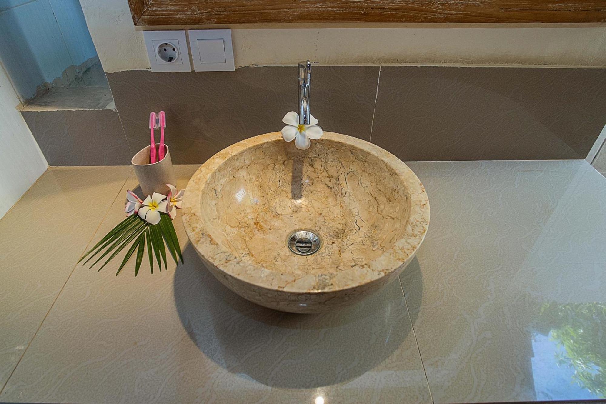 Hotel The Parnas Nusa Lembongan Zewnętrze zdjęcie
